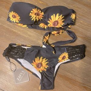 Black sunflower bikini (fits like small)